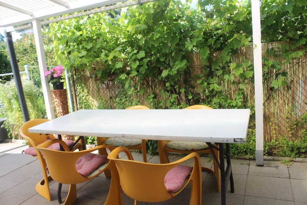 Kleines Haeuschen Am Garten In Darmstadt Eksteriør billede